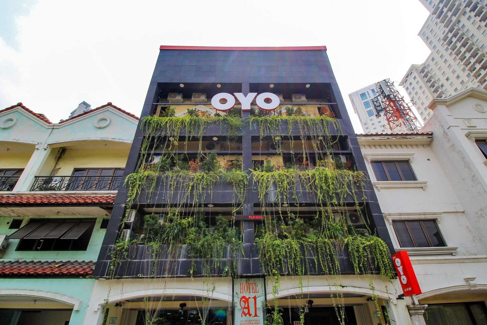 Super Oyo Capital O 217 A1 Hotel Surabaya Exterior foto